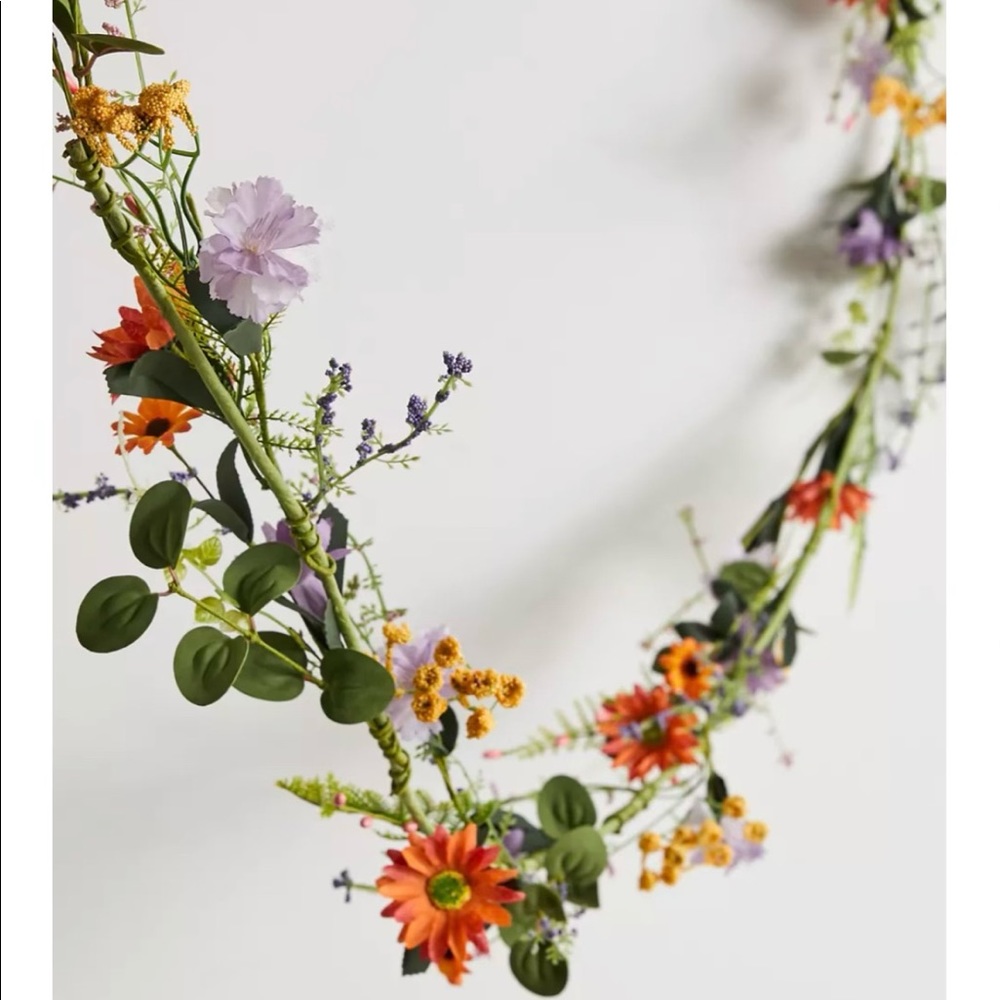 Urban Outfitters garland
